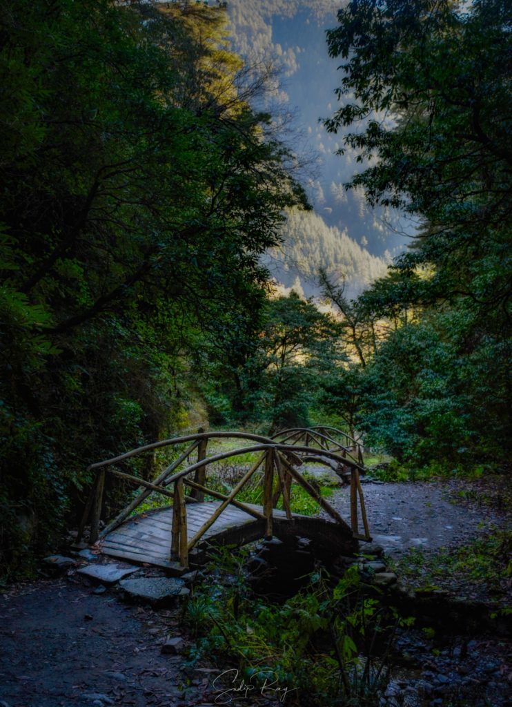 destination image